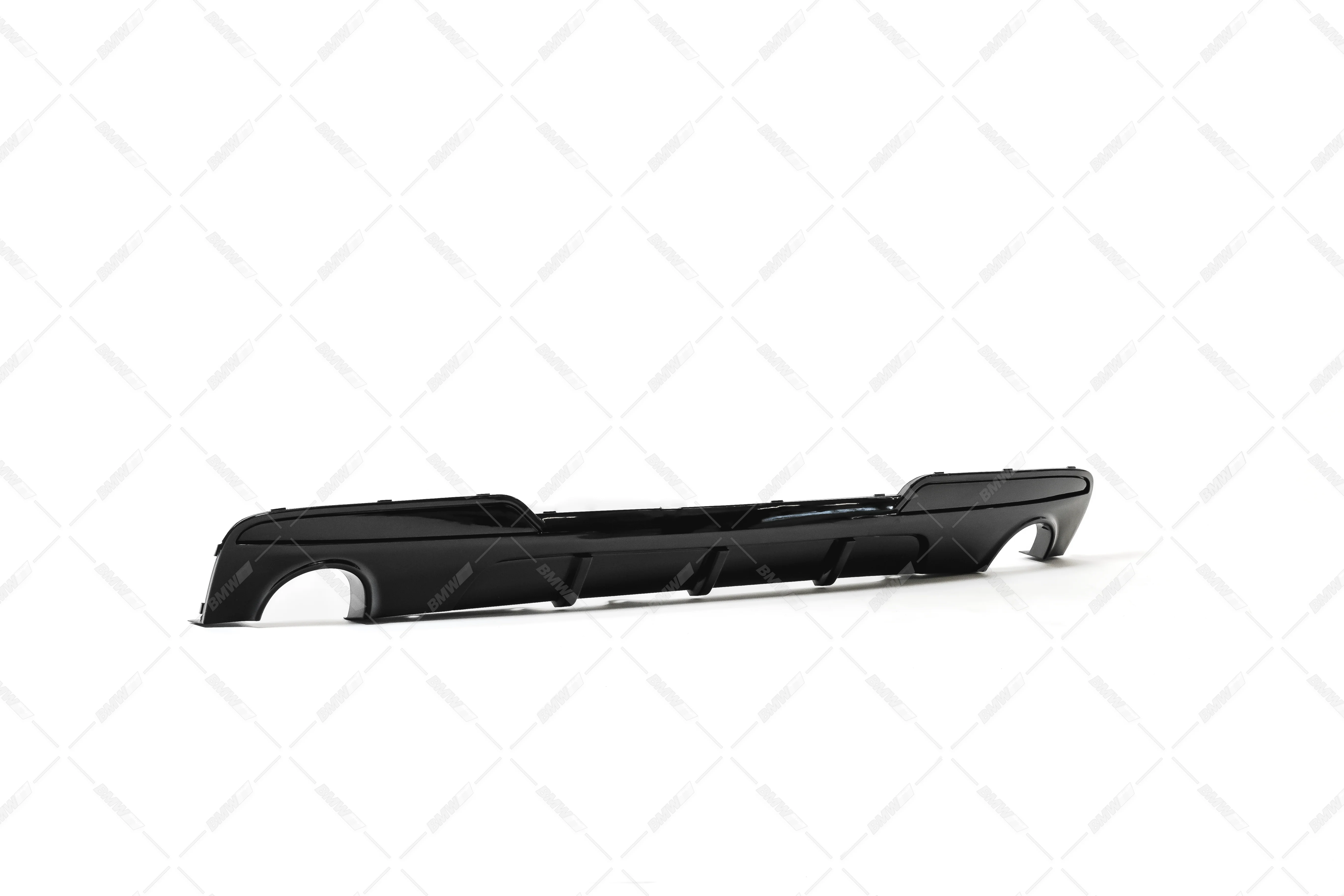 Bmw F10 F11 kiiltävän musta M-performance look diffuusori tuplaulostuloilla - Image 4